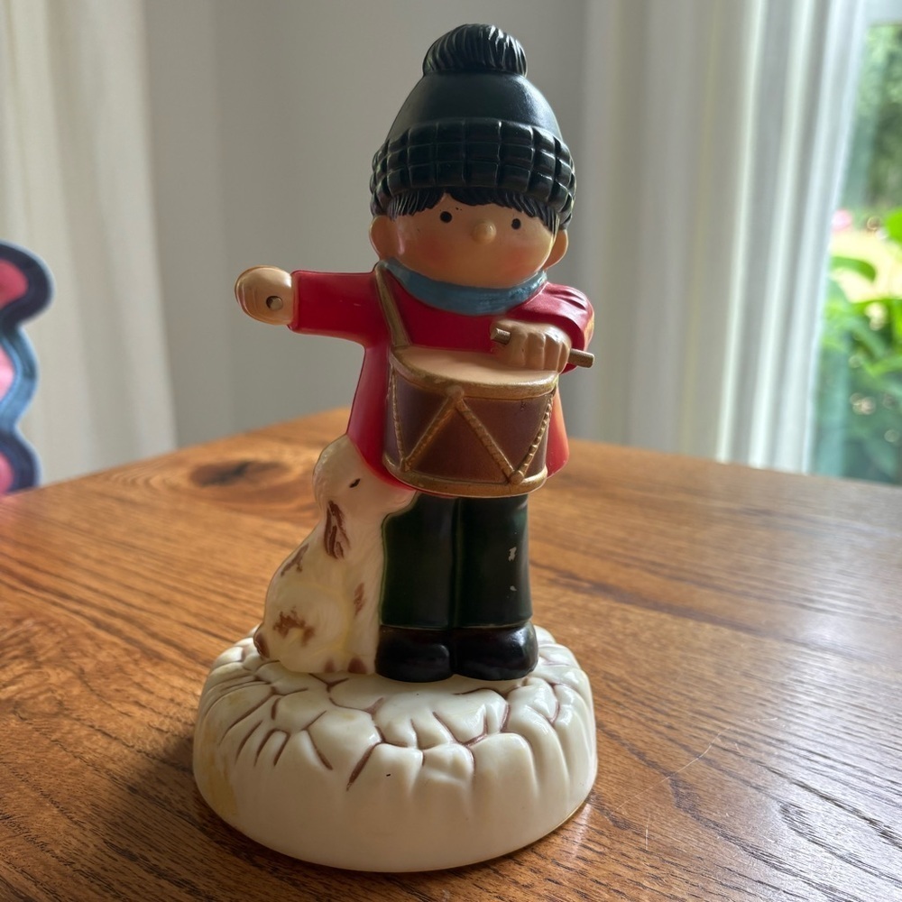 Vintage 1980 Christmas Little Drummer Boy music box!